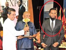 2 ஆண்டுகளுக்கு முன் இலங்கை அரசின் விருது வழங்கும் விழாவில் பங்கேற்ற ' மனித வெடிகுண்டு'