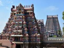 ஸ்ரீரங்கம் ரெங்கநாதர் கோவில் சித்திரை திருவிழா கோலாகலம்... திரளான பக்தர்கள் தரிசனம் 