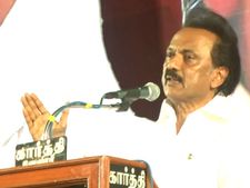 பிரதமர் மோடி, கொள்ளை அடிப்பவர்களை, ஊழல் செய்பவர்களை காப்பாற்றும் களவாணி... ஸ்டாலின் 
