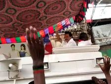 கருணாநிதிக்கு மெரினாவில் இடம் ஒதுக்காத எடப்பாடிக்கு தமிழகத்தில் இடம் தரலாமா.. ஸ்டாலின் கேள்வி 