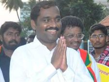 வன்னியர்களின் ரத்தத்தை உறிஞ்சி ஏமாற்றிவிட்டார்.. ராமதாஸ் மீது வேல்முருகன் பகீர் புகார்! 