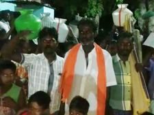அடிப்படை வசதிகள்.. தேனியில் தேர்தலை புறக்கணித்து ஊரை காலி செய்ய கிராம மக்கள் முடிவு 