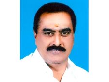 திருப்பூர்  தொகுதி அ.தி.மு.க வேட்பாளரான  ஆனந்தன் எம்.பி-யா?.. சர்ச்சையான திருமண அழைப்பிதழ் 