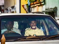 எதிர்க்கட்சிகளை தேடி செல்லும் சந்திரபாபு நாயுடு.. ஆனால் அவர்கள் யாரை நாடி ஓடுகிறார்கள் பாருங்க! 