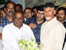 பாஜக அல்லாத அரசு- தேவகவுடா, குமராசாமியுடன் சந்திரபாபு நாயுடு தீவிர ஆலோசனை 