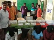செங்கல்பட்டு சுங்கச்சாவடியில் போலீஸ் போல் நடித்து ரூ. 10 கோடி நகை திருடிய 4 பேர் கைது 