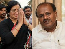 சுமலதாவுக்காக உள்ளடி வேலை பார்த்த காங்கிரஸ் தலைவர்கள்..  குமாரசாமி மகன் தோற்றது இப்படித்தான் 