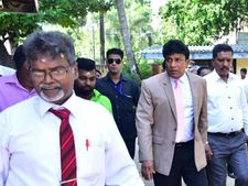 பிரபாகரன் படம் வைத்திருந்த மாணவர்கள் யாழ் பல்கலையில் கைது