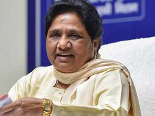 கல்யாணம் காட்சின்னு பண்ணியிருந்தாதானே தெரியும்.. மாயாவதி குறித்து மத்திய அமைச்சர் விமர்சனம்