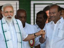 வரலாறு காணாத வெற்றி... நரேந்திர மோடிக்கு பாமக சார்பில் வாழ்த்துக்கள்... ராமதாஸ் 
