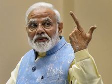 கம்யூனிச கோட்டையான மேற்கு வங்கத்தில் பாஜக அபாரம்... கேரளாவிலும் எதிரொலிக்க வாய்ப்பு 