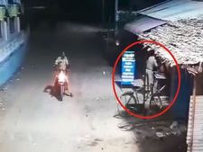 தண்ணீர் பந்தலில் வைக்கப்பட்ட டம்ளர்கள் திருட்டு.. மது அருந்த போலீஸே திருடியது அம்பலம்.. வைரல் வீடியோ