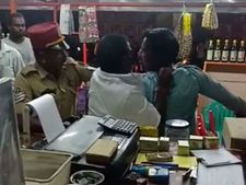 அடக் கொடுமையே.. ரவுடியிடம் சரமாரியாக அடி வாங்கிய போலீஸ்காரர்.. வைரல் வீடியோ