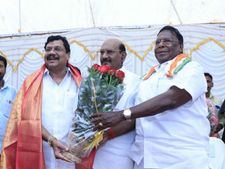 புதுவை சட்டசபையில் திமுக பலம் 3 ஆக உயர்ந்தது.. தட்டாஞ்சாவடி எம்எல்ஏ வெங்கடேசன் பதவியேற்பு