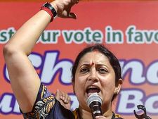 என் உதவியாளரை கொன்றவர்களுக்கு நிச்சயம் மரண தண்டனை வாங்கி தருவேன்.. ஸ்மிருதி இரானி சபதம்! 