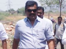  மறுவாக்குப்பதிவு அமமுகவிற்கு சாதகம்.. உற்சாகத்தில் தங்க தமிழ்செல்வன் 