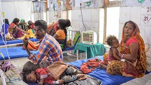 பீகாரில் மூளைக் காய்ச்சலால் 111 குழந்தைகள் பலி.. அலட்சியம் காரணம் என நிதிஷ்குமாருக்கு எதிராக வழக்கு 