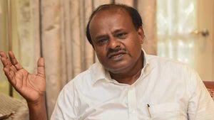 விவசாய கடன் தள்ளுபடி விவகாரத்தில் தேசிய வங்கிகள் குளறுபடி.. பிரதமரை பொறுப்பாக்கிய குமாரசாமி 
