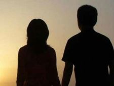 தஞ்சாவூரில் ஆணவக்கொலை: எங்க பொண்ணு கேட்குதா உனக்கு... இரும்புக்கம்பியால் அடித்துக்கொன்ற பெற்றோர்