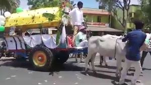 ஆலங்குடியே கலங்கிடுச்சு போங்க.. சீரியல் செட் ஜொலிக்க.. மாட்டு வண்டியில் சீர் சுமந்து வந்த தாய்மாமன் 