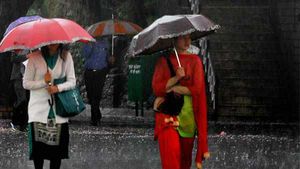 வங்கக் கடலில் புதிய காற்றழுத்த தாழ்வு பகுதி... திருப்பதியில் வெளுத்து வாங்கிய  கனமழை 