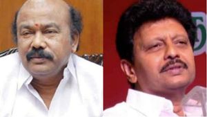 ராஜன் செல்லப்பாவை போல பல அமைச்சர்கள் உள்ளுக்குள் குமுறுகிறார்கள்.. திவாகரன் தடாலடி 