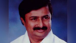 நடிகர் உதயநிதிக்காக திமுக இளைஞர் அணி செயலாளர் பதவி ராஜினாமாவா? வெள்ளகோவில் சாமிநாதன் விளக்கம் 