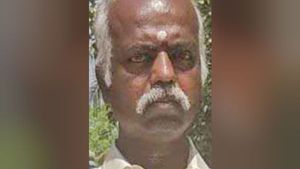 பெண் குளிப்பதை பேனா கேமரா மூலம் படம் பிடித்து.. 55 வயதில் சிக்கிய அறநிலையத்துறை இணை ஆணையர்! 
