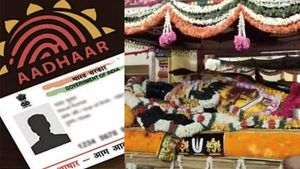 அத்திவரதர் தரிசனத்துக்கு ஆதார் அவசியம்- கோவிலை சுற்றி கழிவறைகள்- கண்காணிப்பு கேமராக்கள்! 
