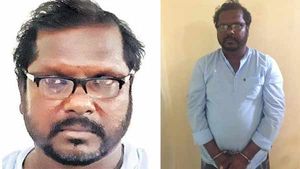 ஆபாச வீடியோ.. பெண்களை மயக்கி.. மிரட்டி.. பணம் பறித்த கண்டக்டர் சத்யன்.. உள்ளே வைத்த போலீஸ்! 