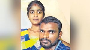 ஆணவ கொலை.. பெற்ற மகளை.. வயிற்றில் 2 மாத சிசுவோடு வெட்டி சாய்த்த தந்தை.. கைது செய்தது போலீஸ் 