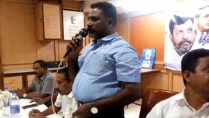 சமூக விரோத சக்திகள் திமுக கூட்டணியில் பாமகவை இணைத்து வெற்றியை தடுக்க சதி  .. விசிக புகார் 