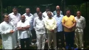  உச்சநீதிமன்ற தீர்ப்பை மதிக்கிறோம்.. ஒற்றுமையாக இருக்கிறோம்.. கர்நாடக அதிருப்தி எம்எல்ஏ-க்கள் கோரஸ்