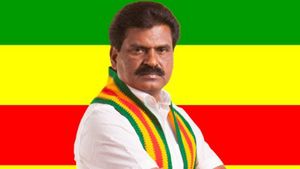 இந்தா கேட்டுடாருல்ல.. கோயம்புத்தூரையும் ஈரோட்டையும் இப்படி பிரிங்க.. கொங்கு ஈஸ்வரன் கோரிக்கை 