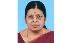 நெல்லையில் பெரும் பரபரப்பு.. முன்னாள் மேயர் உமா மகேஸ்வரி, கணவர், பணிப்பெண் வெட்டி படுகொலை   