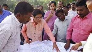 தமிழக அரசியல் ஊழலால் சீரழிந்து விட்டது.. டிவீட் போட்டு திட்டிய கிரண் பேடி!
