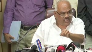 எம்எல்ஏக்கள் ராஜினாமாவை ஏற்க முடியாது.. இரவெல்லாம் யோசிக்கனும்.. கர்நாடக சபாநாயகர் அதிரடி பேட்டி 