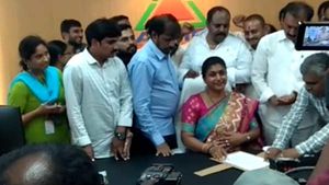 செம்ம வெயிட் போஸ்டிங்கில் அமர்ந்த ரோஜா.. ஆந்திராவுக்கு ரண்டி.. தொழில் அதிபர்களுக்கு அழைப்பு 