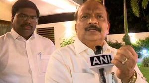 கர்நாடக அரசுக்கு மேலும் ஒரு அடி.. பெங்களூர் காங்கிரஸ் எம்எல்ஏ ரோஷன் பெய்க் ராஜினாமா! 