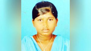 16 வயசு சினேகா.. மண்வெட்டியால் அடித்தே கொன்ற குடிகார செல்வராஜ்.. மணப்பாறையில்  சோகம் 