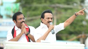 கனவு காணுங்கள்.. கிண்டல் செய்த முதல்வர்.. ஒரே மாதத்தில் ஆட்சி கவிழும்.. சவால் விட்ட ஸ்டாலின்! 