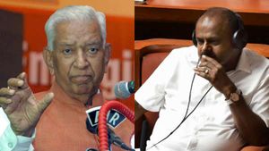 இன்று பகல் 1.30-க்குள் பெரும்பான்மையை நிரூபிக்க குமாரசாமிக்கு கர்நாடகா ஆளுநர் உத்தரவு 