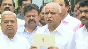 மாலை 6 மணிக்கு முதல்வராக பதவியேற்கிறேன்.. குமாரசாமி கட்டாயம் வரனும்.. எடியூரப்பா அடேங்கப்பா 