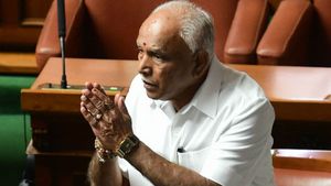 குரல் வாக்கெடுப்புக்கு விட்ட  சபாநாயகர்.. நம்பிக்கை வாக்கெடுப்பில் வென்றது எடியூரப்பா அரசு! 