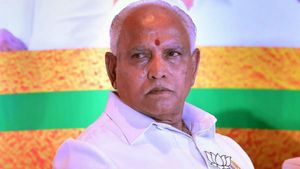 11 கர்நாடக எம்எல்ஏக்கள் மும்பை ஹோட்டலில் முகாம்.. உட்கார்ந்த இடத்திலேயே பாஜகவை தேடி வரும் ஆட்சி! 