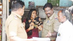 புது பொண்டாட்டியுடன் சண்டை.. பைக்கை நிறுத்திவிட்டு பாலத்திலிருந்து  குதித்த ராணுவ வீரர்! 