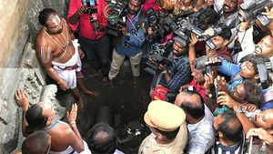 விடைபெற்றார் அத்தி வரதர்.. விட்டு சென்றது அழகிய நினைவுகள்.. 40 வருடங்களுக்கு பின் வரலாறு பேசும்..! 