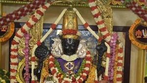அத்திவரதர் விழா.. 3 நாட்கள் உள்ளூர் விடுமுறை.. காஞ்சிபுரத்துக்கு 9 நாள்கள் தொடர்ந்து லீவு