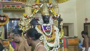 இன்று ஆண்டாளுக்கு திருக்கல்யாணம்.. அத்திவரதர் தரிசனம் நேரத்தில் மாற்றம்! 