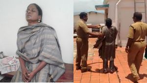கலெக்டர் அலுவலக மாடியில்.. கீழே குதித்து தற்கொலைக்கு முயன்ற பெண்.. குமரியில் பரபரப்பு
